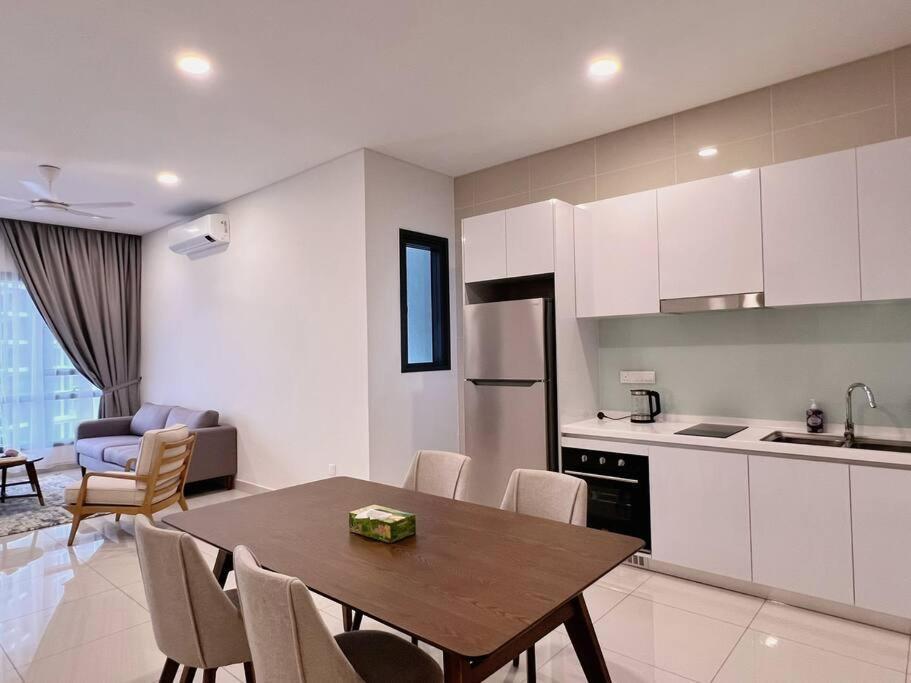 Ample 2br 4px Seputeh @ Near Midvalley & Garden Mall, Old Klang Road Pangsapuri Kuala Lumpur