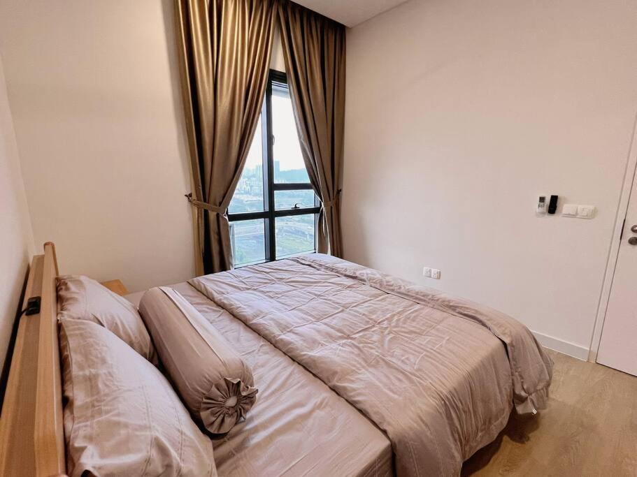Ample 2br 4px Seputeh @ Near Midvalley & Garden Mall, Old Klang Road Pangsapuri Kuala Lumpur